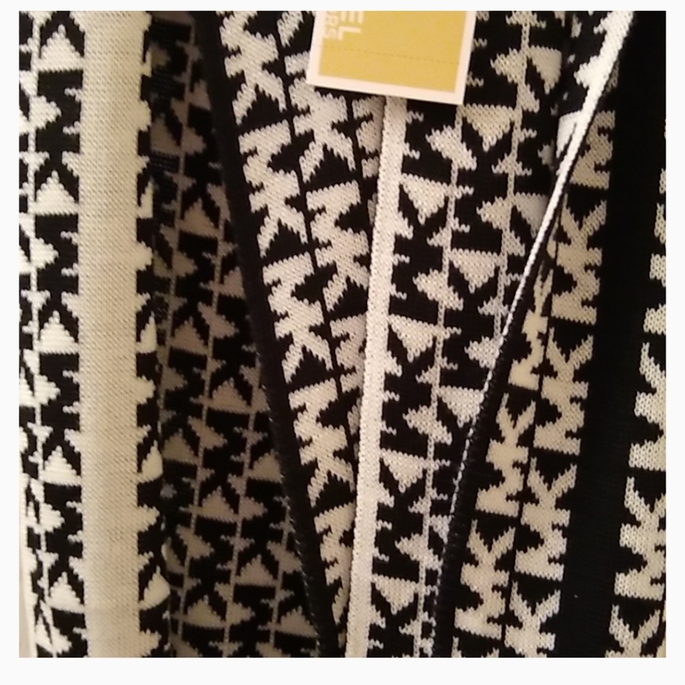 🆕 MK Scarf